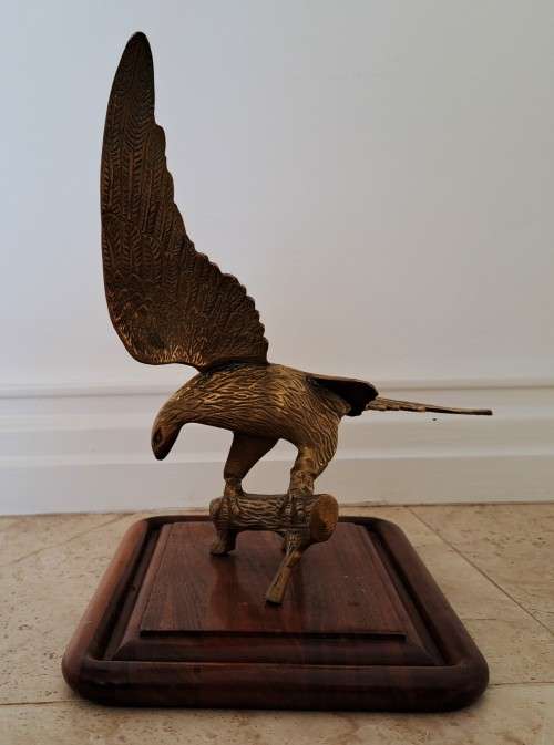 STUNNING MOUNTED SOLID BRASS EAGLE! *LOVELY PIECE*