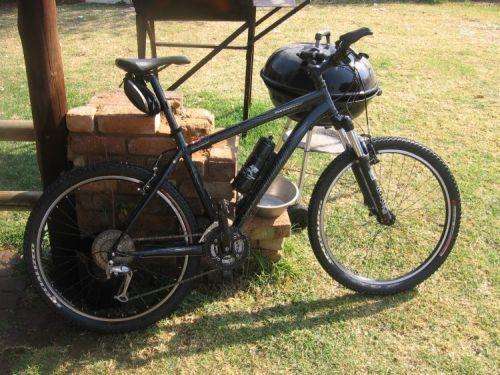 Specialized Rockhopper 19" Mountain Bike and accesories