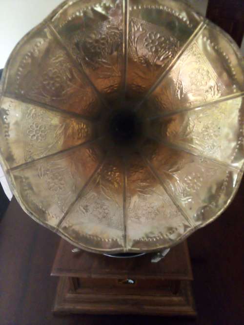 STUNNING-As is His Masters Voice-Gramaphone--Works Needs Some Attention