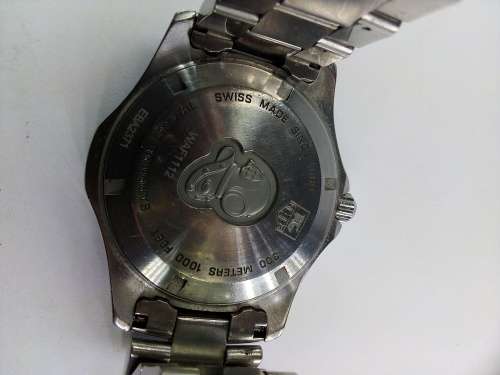 Awesome In Excellent Condition No Box-"TAG HUER AQUARACER 300--Mid Size Face"-FULLY FUNCTIONAL!