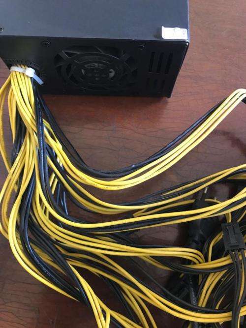 Antminer L3+ and power supply in excellent condition
