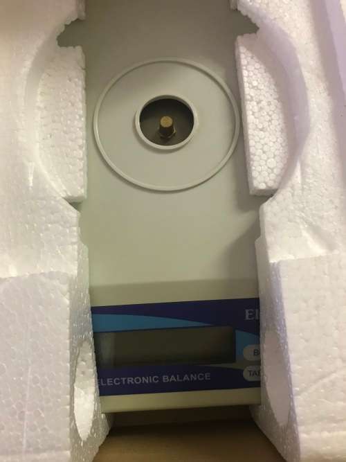 Brand new Electronic balance scale Model ELC-1002 Weighs up to 1kg.