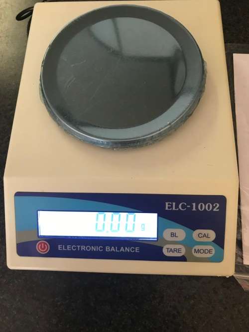 Brand new Electronic balance scale Model ELC-1002 Weighs up to 1kg.