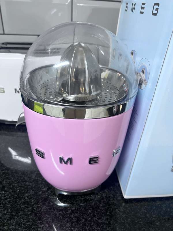 SMEG JUICER