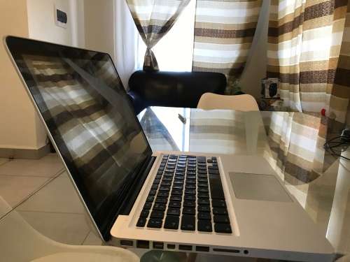 MacBook