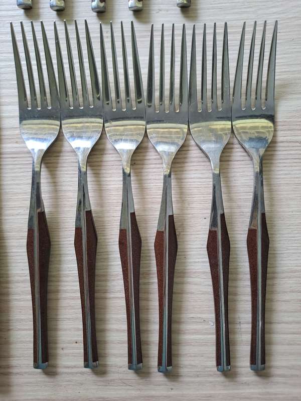 Vintage Crest Eldan (ELD2) Brown Flatware Stainless steel Canteen of Cutlery (6 place setting)