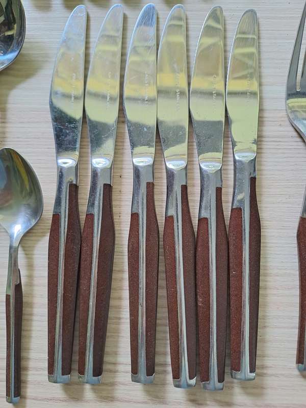 Vintage Crest Eldan (ELD2) Brown Flatware Stainless steel Canteen of Cutlery (6 place setting)