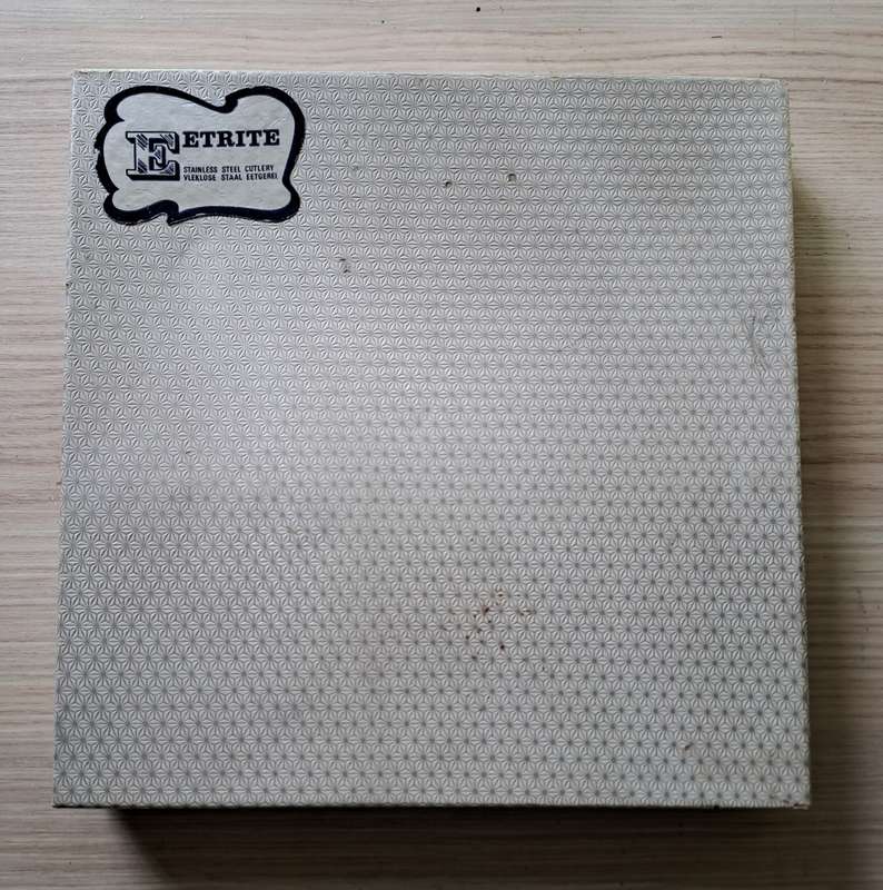Vintage Eetrite Stainless steel `Elite` Teaspoons & Cake Lift, in box
