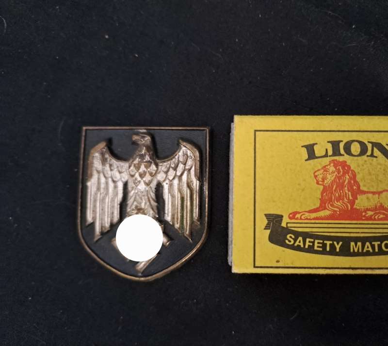 WW2 German Pith Metal Badge