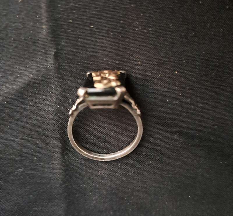 Onyx Signate Ring