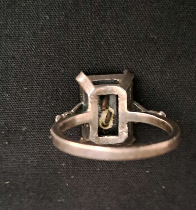 Onyx Signate Ring