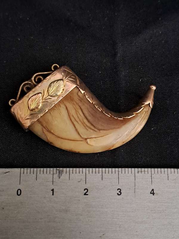 Vintage Horn Shaped Brooch