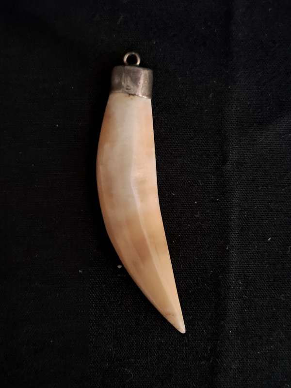 Vintage Tooth Shaped Pendant