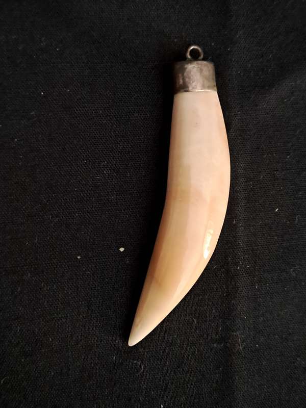Vintage Tooth Shaped Pendant