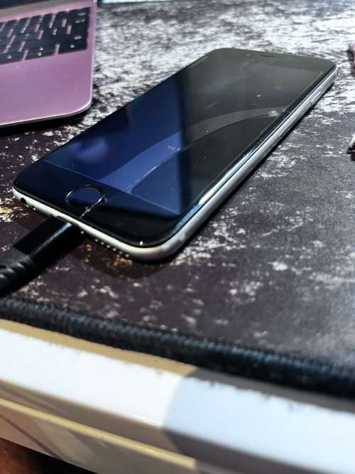 iPhone 6 32GB Space Grey *READ*