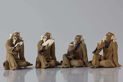 Unglazed Mudmen, 4x4x6cm, 4pc set