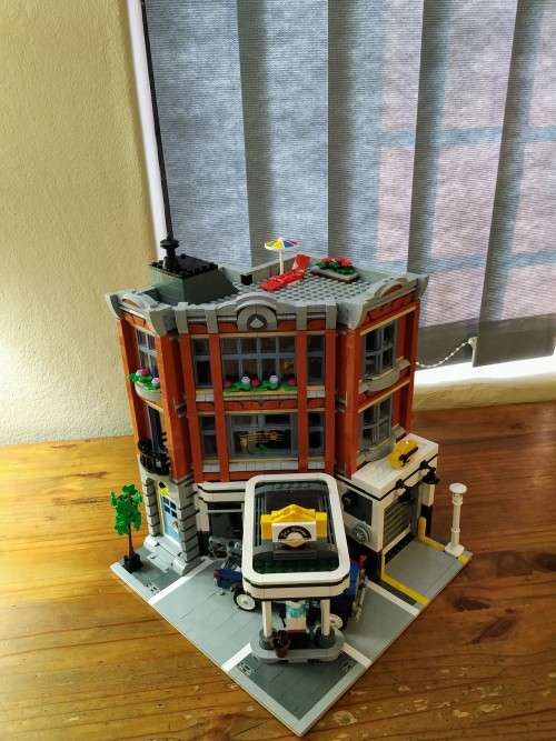 Lepin Corner Garage - Set 15042