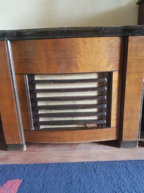 Antique Cross Cut Wall Nut Radio