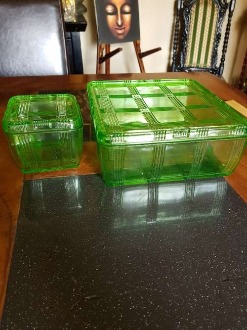 Uranium glass dish with lid large and smal