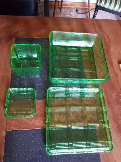 Uranium glass dish with lid large and smal