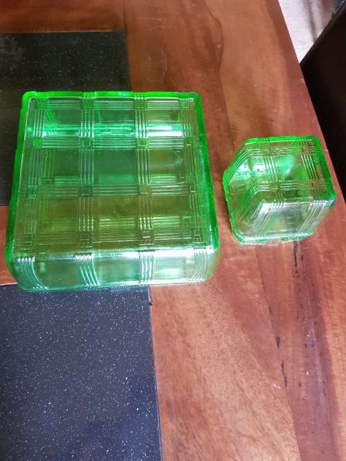 Uranium glass dish with lid large and smal