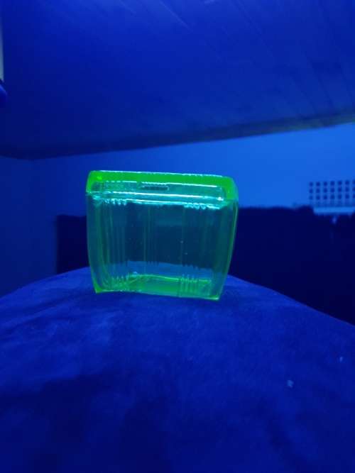 Uranium glass dish with lid large and smal
