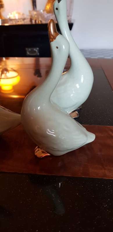Vintage porcelain swans X 3