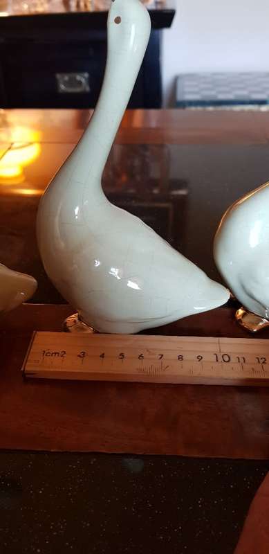 Vintage porcelain swans X 3