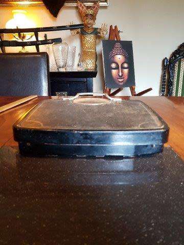Antique/Vintage Bathroom Scale Working. Marked in lbs. 26 X 26 cm
