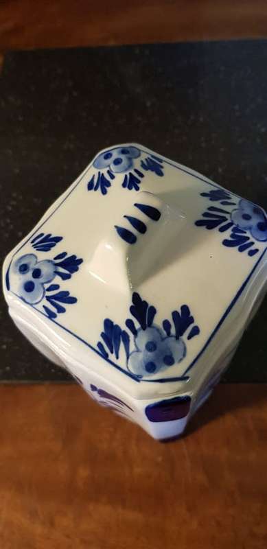 Hand Painted Hallmarked Delft Lidded Square Pot 15 cm Tall