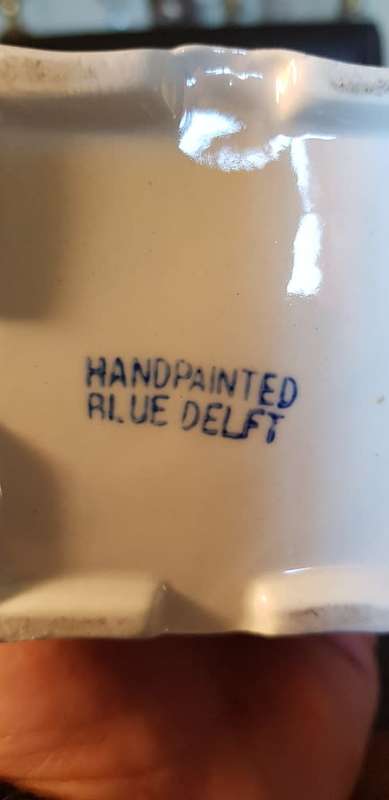 Hand Painted Hallmarked Delft Lidded Square Pot 15 cm Tall