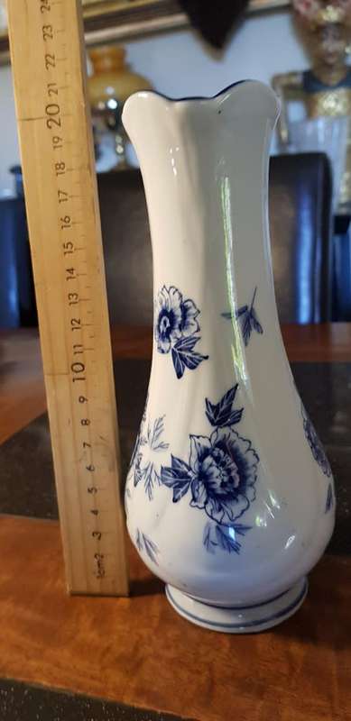 Hand Painted Hallmarked Delft 20 cm Vase
