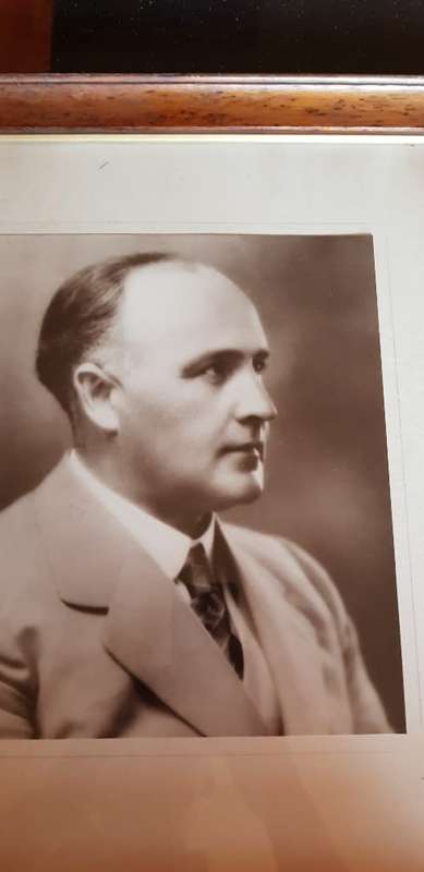 Dr A.G Visser Photo 40 cm x 50 cm