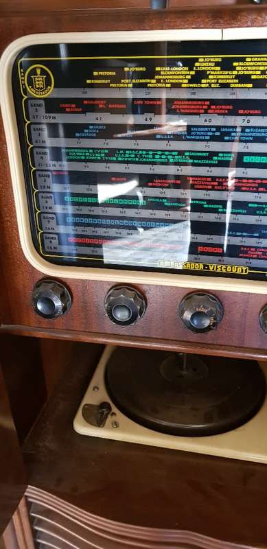 Vintage Garrad Cabinet Radio