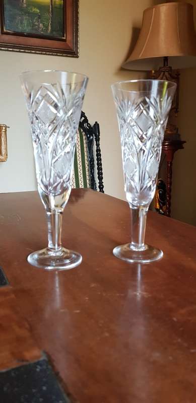 Pair of Beautiful Crystal Champagne Flutes.