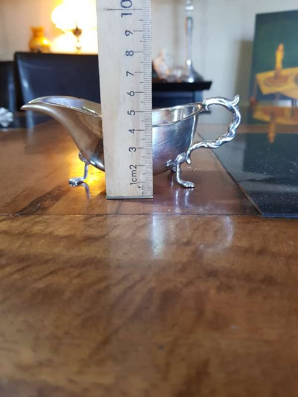 Beautiful Vintage Silver Plated Gravy Boat