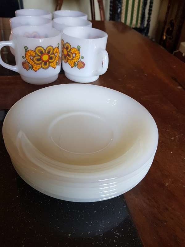 Rare Vintage Schott Jena Glass decanter, 6 plates. 6 cups and saucers. Marked