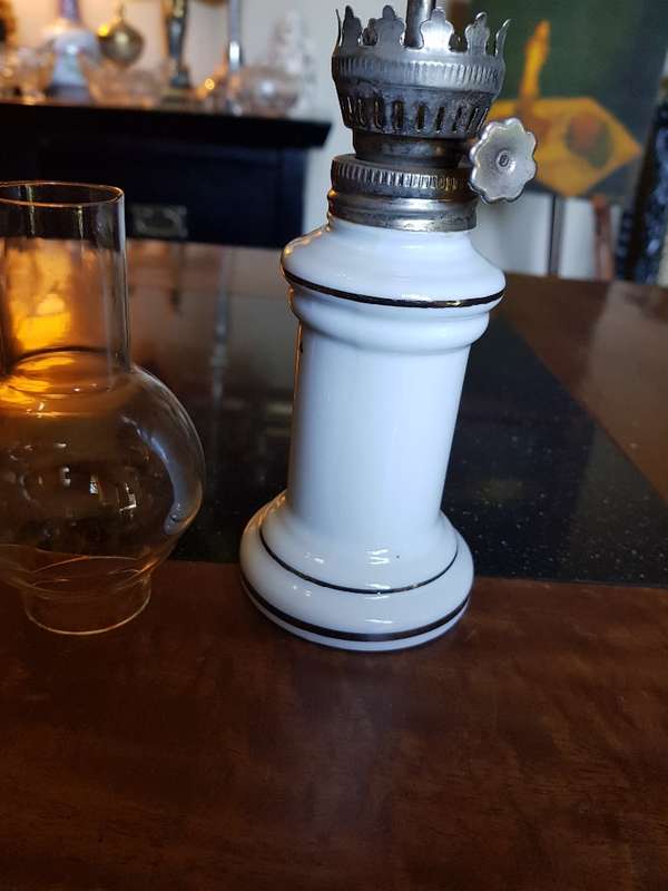 Beautiful Pilgrims Rest Paraffin Lamp. Marked