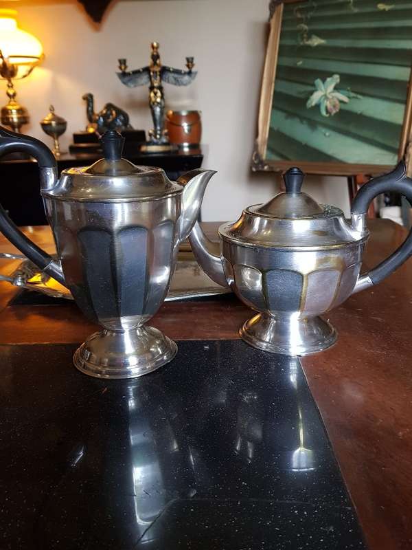Vintage Viners of Sheffield Silver Plated Tea and Coffee. Marked