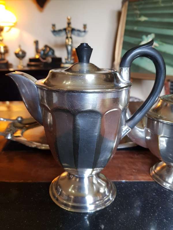 Vintage Viners of Sheffield Silver Plated Tea and Coffee. Marked