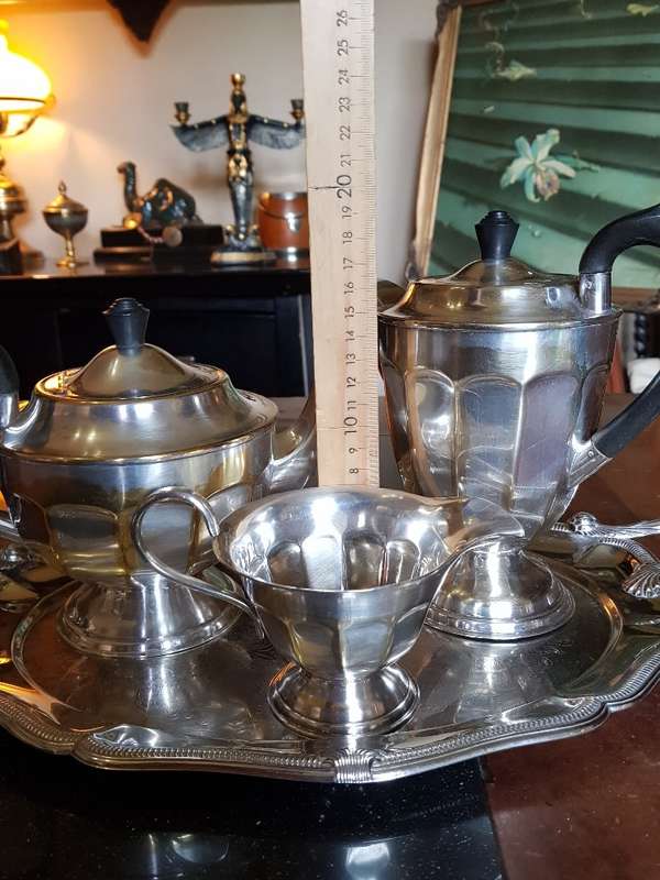 Vintage Viners of Sheffield Silver Plated Tea and Coffee. Marked