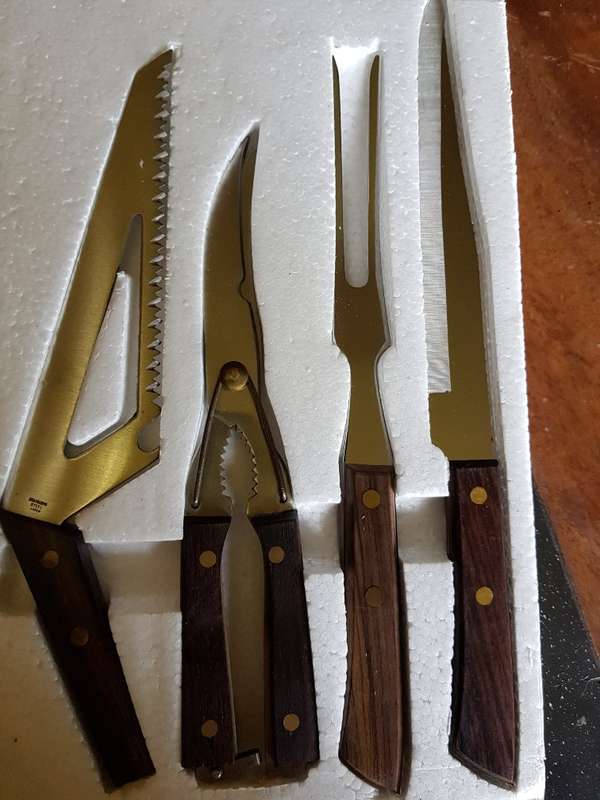 FREE SHIPPING!!!  Vintage 4 Piece Japanese Knife Set.