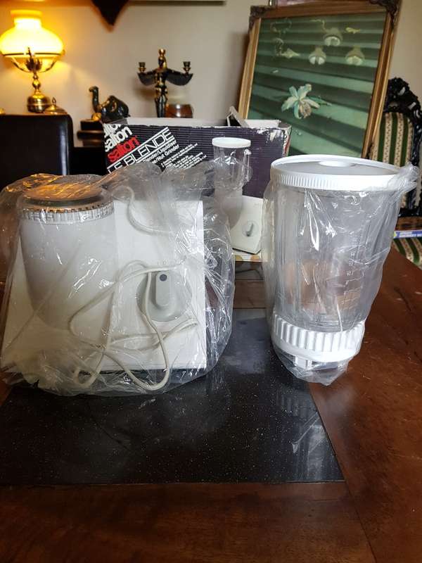 FREE SHIPPING!!! Salton LE BLEND Juicer. Working