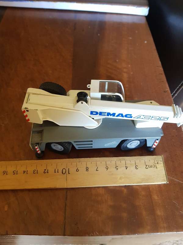 Die Cast Conrad Crane Demag AC 25 Scale Model 2089