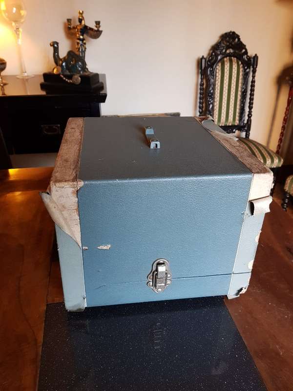 Vintage Argus 300 Han-O-Matic 4 Inch Projector