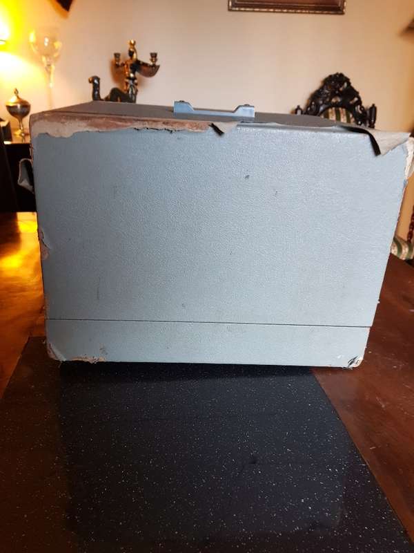 Vintage Argus 300 Han-O-Matic 4 Inch Projector