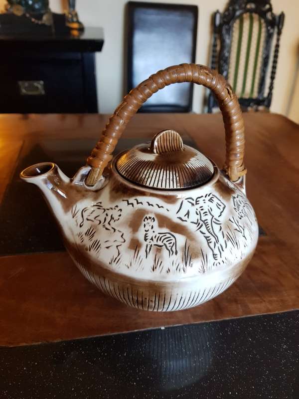 Beautiful Kruger Park African Theme Cresentware  Tea Pot