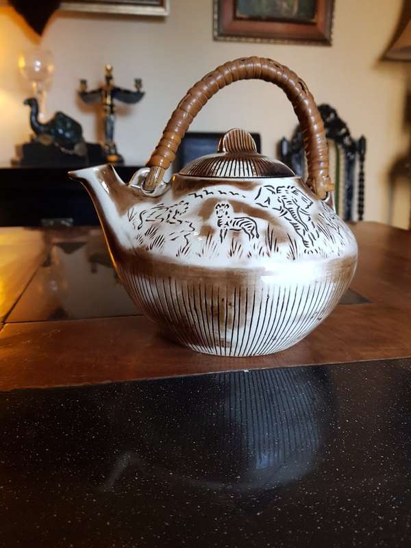 Beautiful Kruger Park African Theme Cresentware  Tea Pot