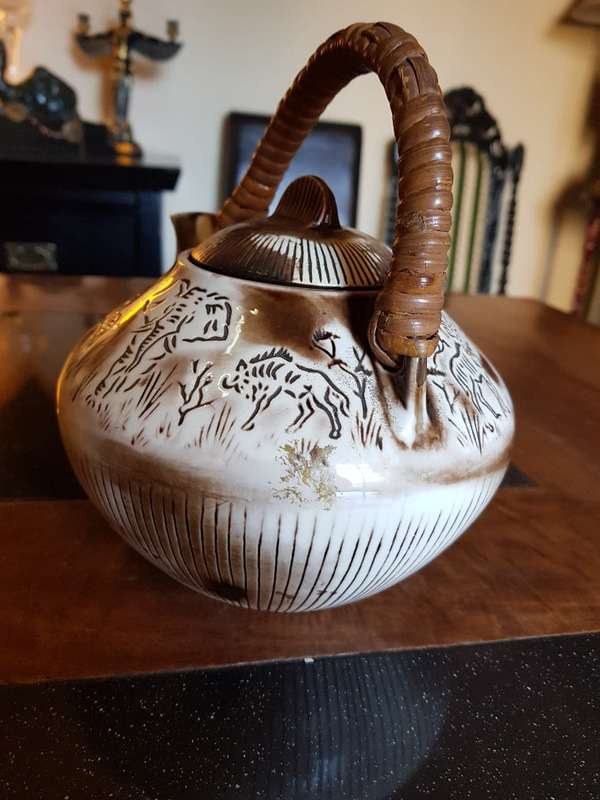 Beautiful Kruger Park African Theme Cresentware  Tea Pot