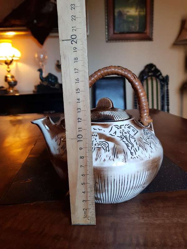Beautiful Kruger Park African Theme Cresentware  Tea Pot